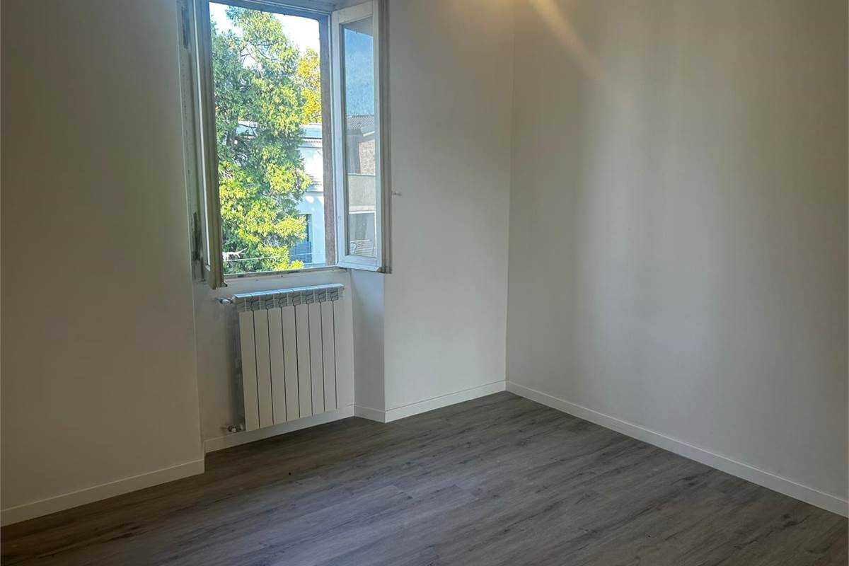 BILOCALE CON BOX E TERRAZZO NEL CUORE DI ROVELLASCA