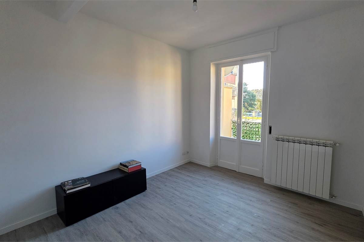 BILOCALE CON BOX E TERRAZZO NEL CUORE DI ROVELLASCA