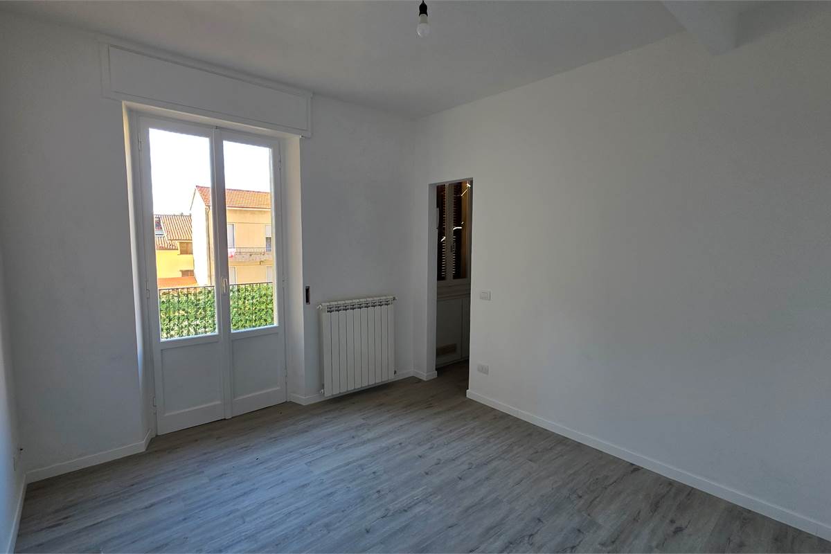 BILOCALE CON BOX E TERRAZZO NEL CUORE DI ROVELLASCA