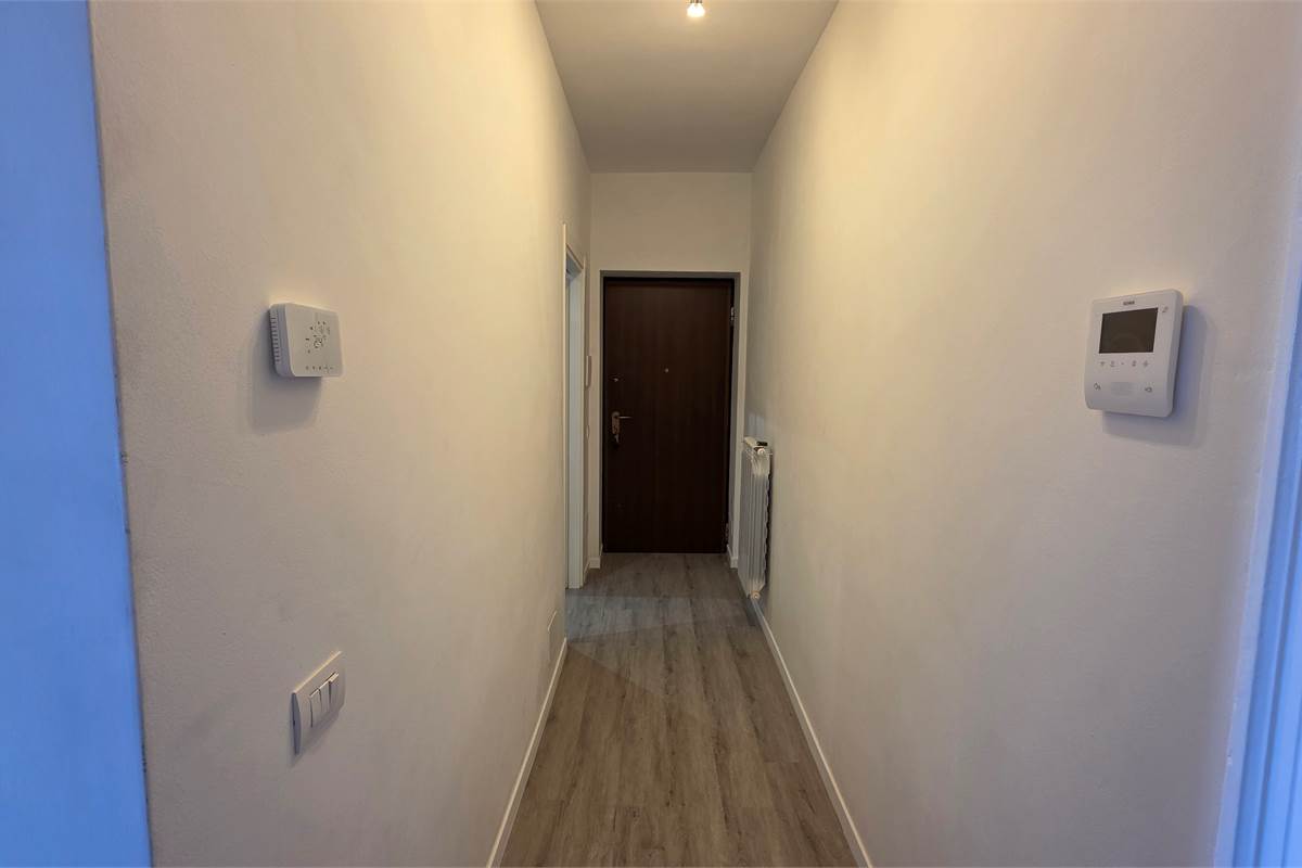 BILOCALE CON BOX E TERRAZZO NEL CUORE DI ROVELLASCA