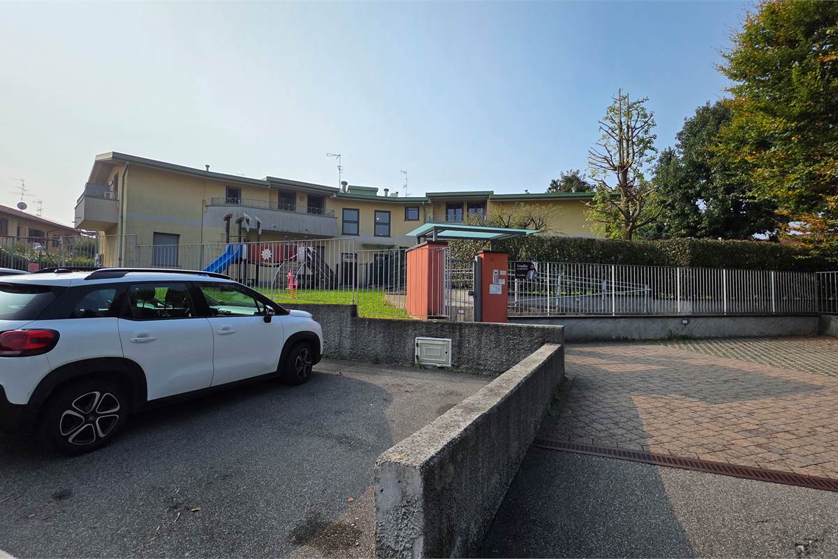 Bilocale con box singolo a Lomazzo