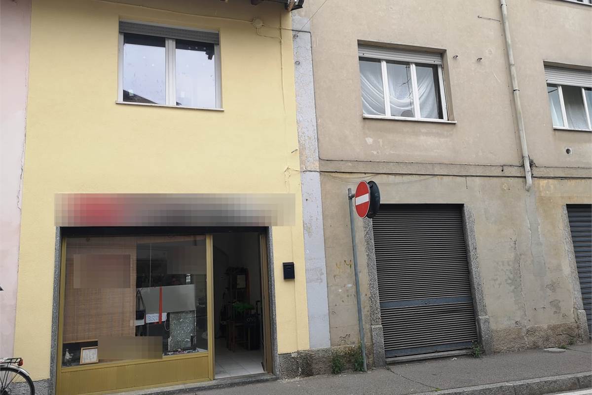 Locale commerciale in vendita a Rovellasca