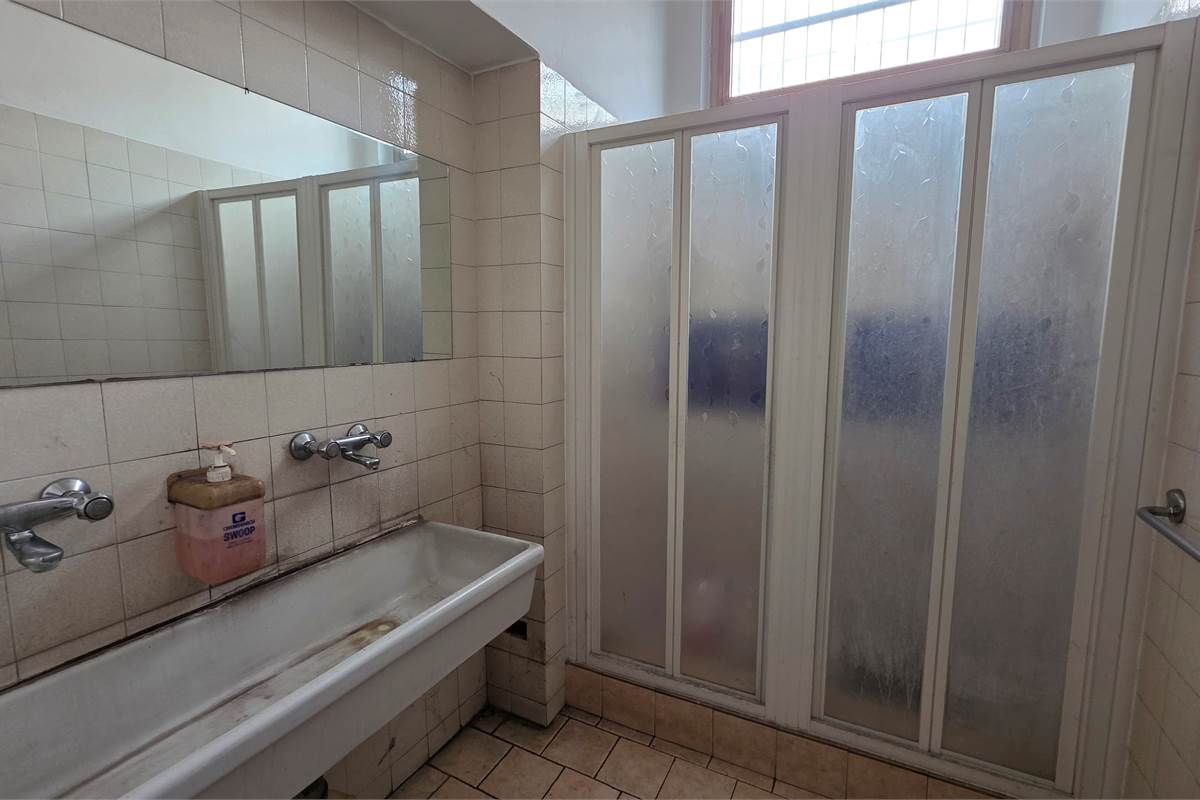 Capannone in AFFITTO a Locate Varesino