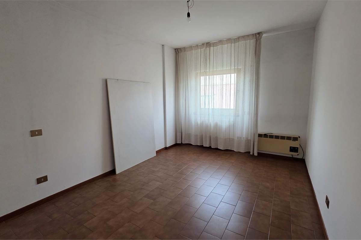 Capannone in AFFITTO a Locate Varesino