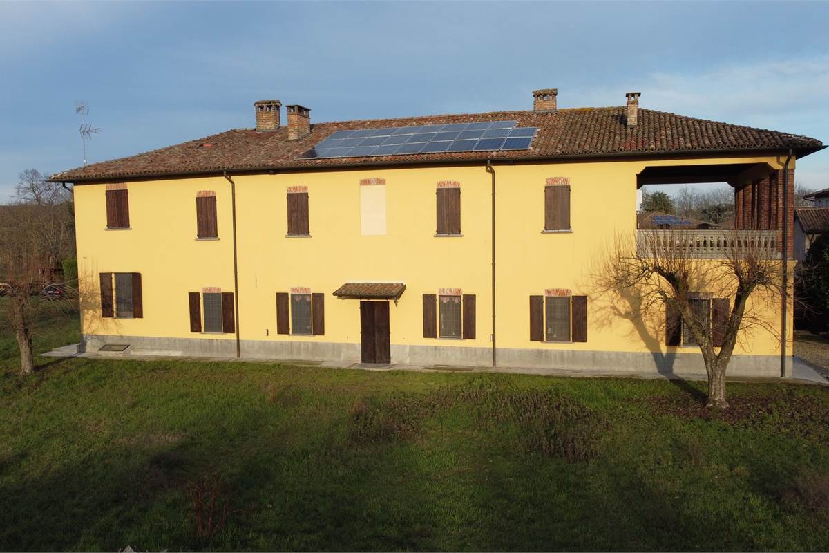 VENDESI VILLA QUATTROCENTESCA