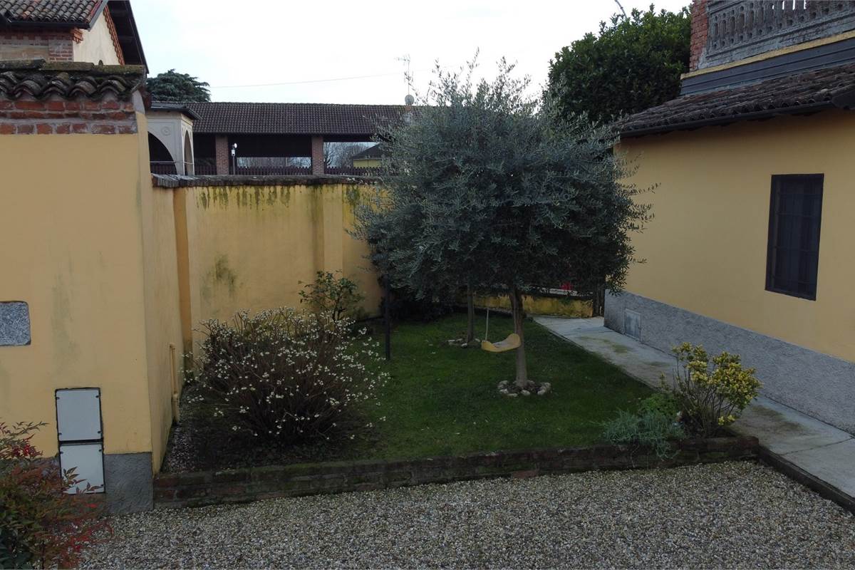 VENDESI VILLA QUATTROCENTESCA