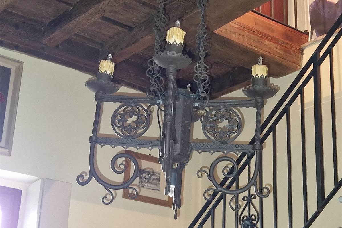 VENDESI VILLA QUATTROCENTESCA