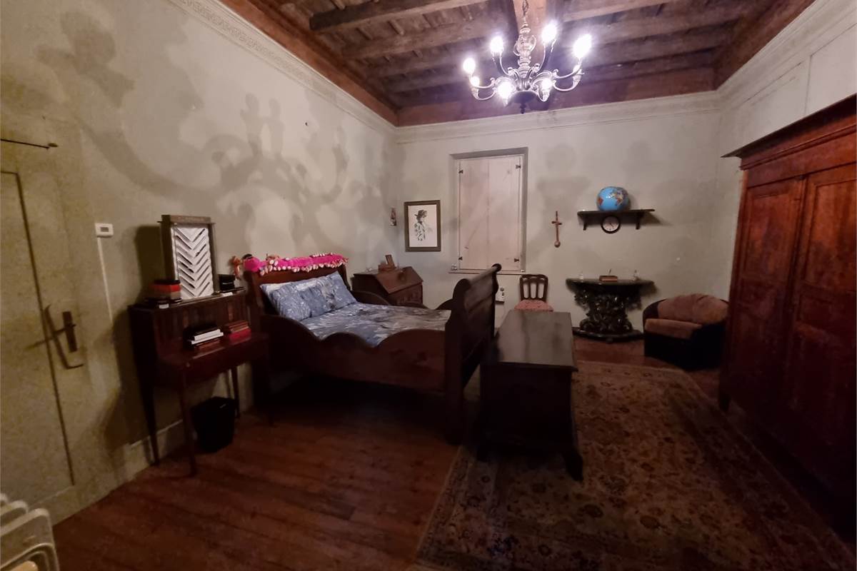 VENDESI VILLA QUATTROCENTESCA