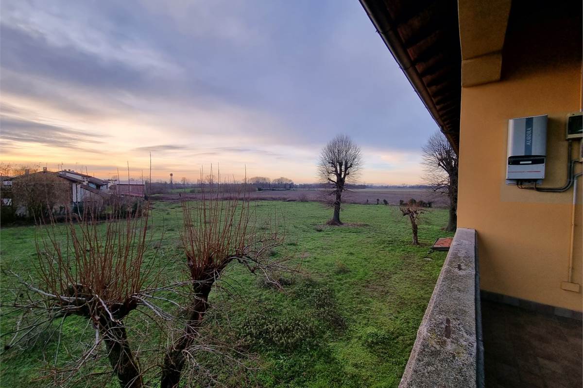 VENDESI VILLA QUATTROCENTESCA