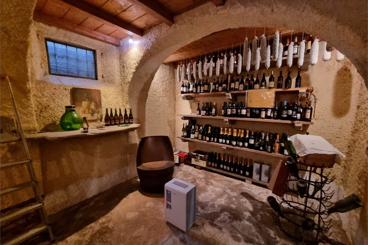 VENDESI VILLA QUATTROCENTESCA