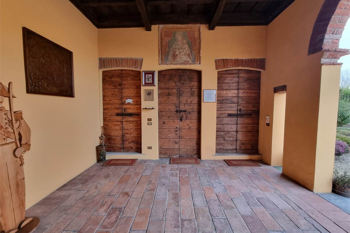 VENDESI VILLA QUATTROCENTESCA