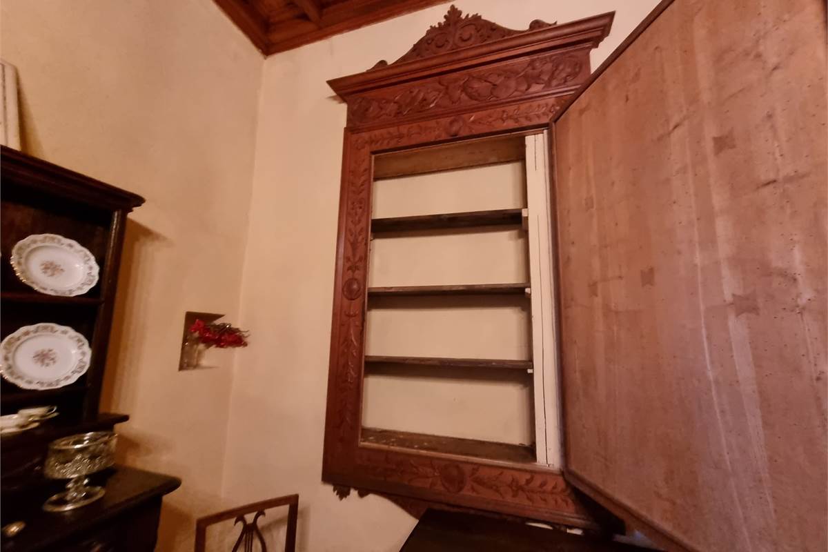 VENDESI VILLA QUATTROCENTESCA