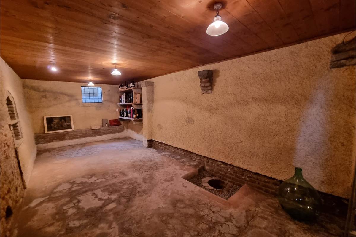 VENDESI VILLA QUATTROCENTESCA