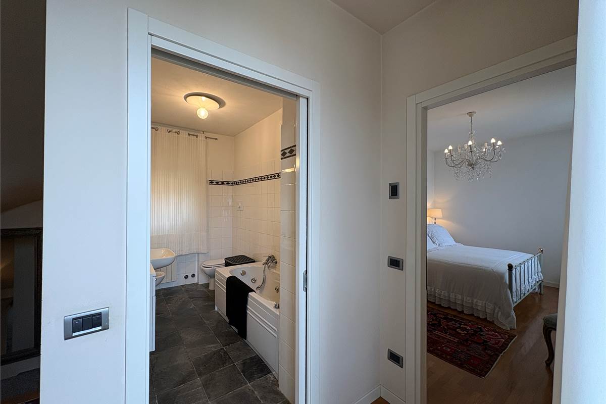 Casa indipendente a Marnate