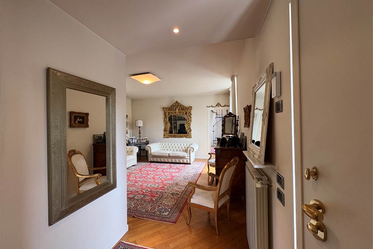 Casa indipendente a Marnate