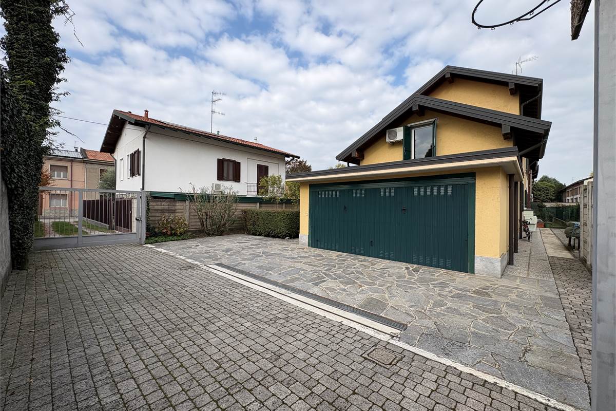 Casa indipendente a Marnate