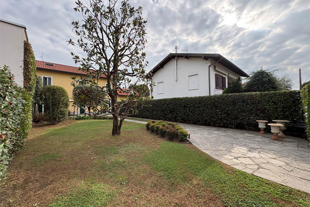 Casa indipendente a Marnate