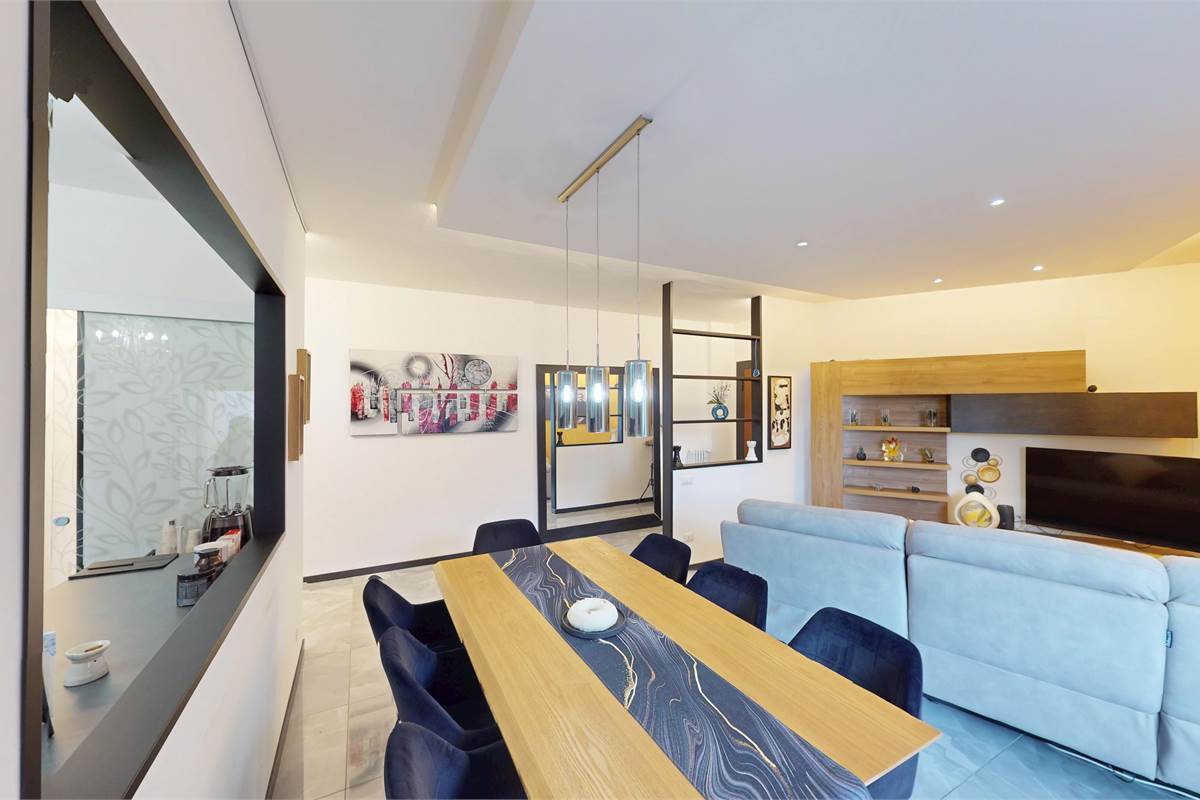 Trilocale a Cadorago con autorimessa e sottotetto