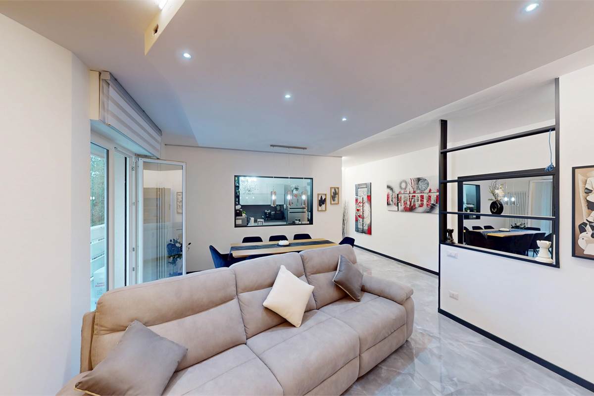 Trilocale a Cadorago con autorimessa e sottotetto