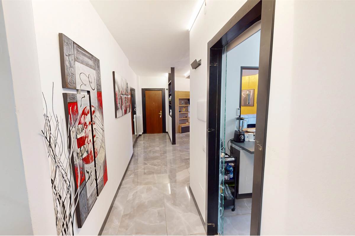 Trilocale a Cadorago con autorimessa e sottotetto