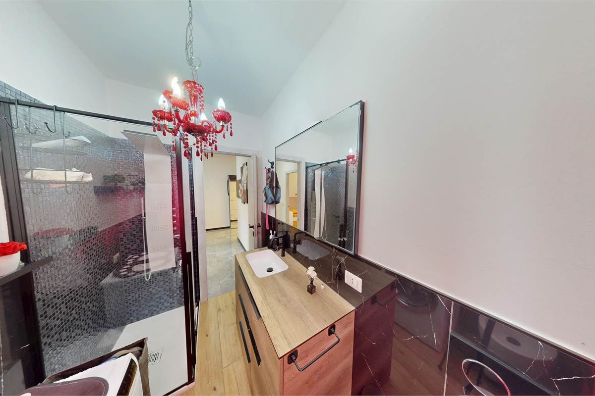 Trilocale a Cadorago con autorimessa e sottotetto