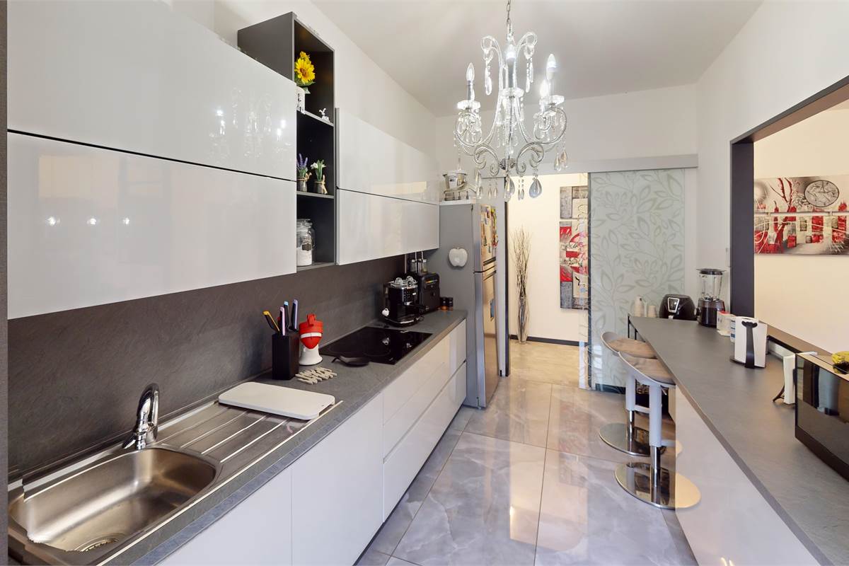 Trilocale a Cadorago con autorimessa e sottotetto