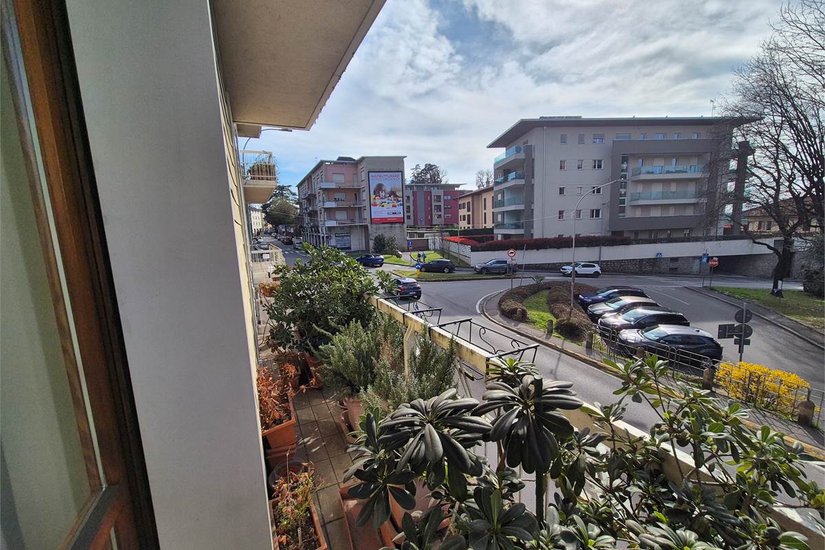 Appartamento Trilocale in Vendita a Cantù