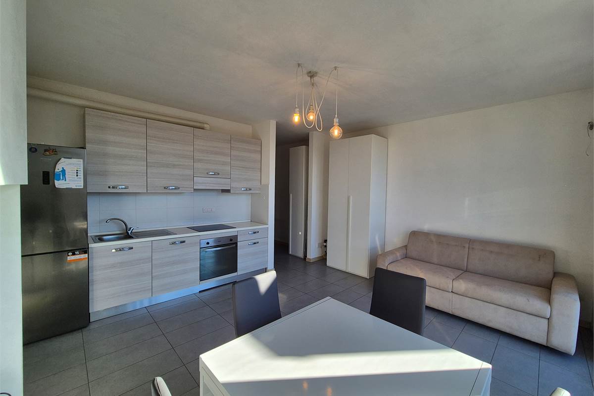 Nuovo Monolocale arredato a Como