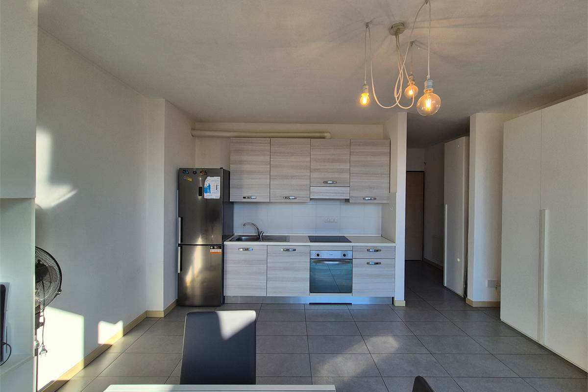 Nuovo Monolocale arredato a Como