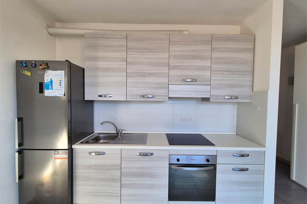 Nuovo Monolocale arredato a Como