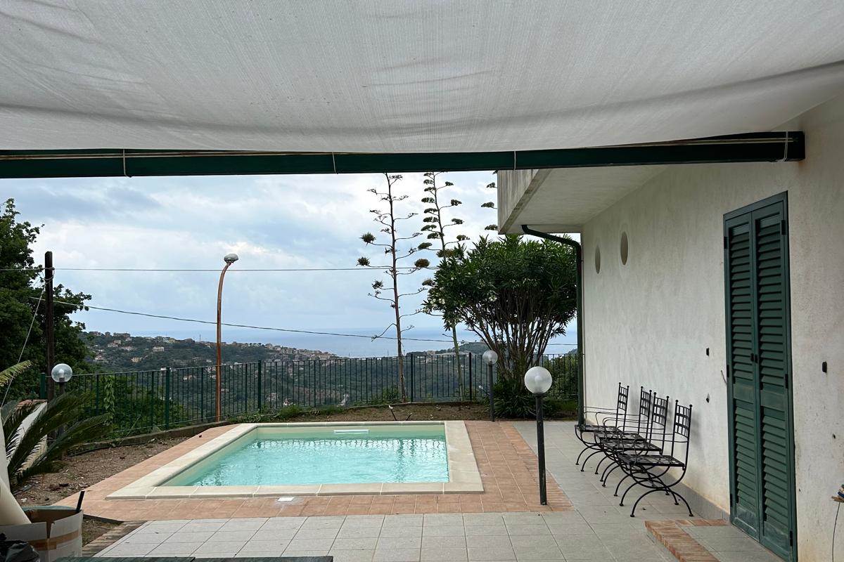 Villa indipendente con vista arcipelago eoliano