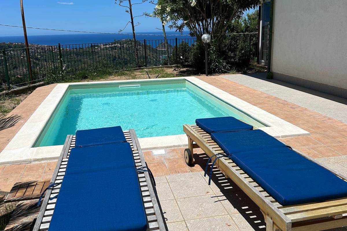 Villa indipendente con vista arcipelago eoliano