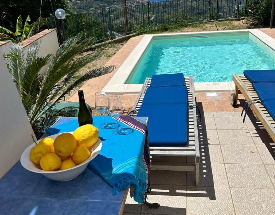 Villa indipendente con vista arcipelago eoliano