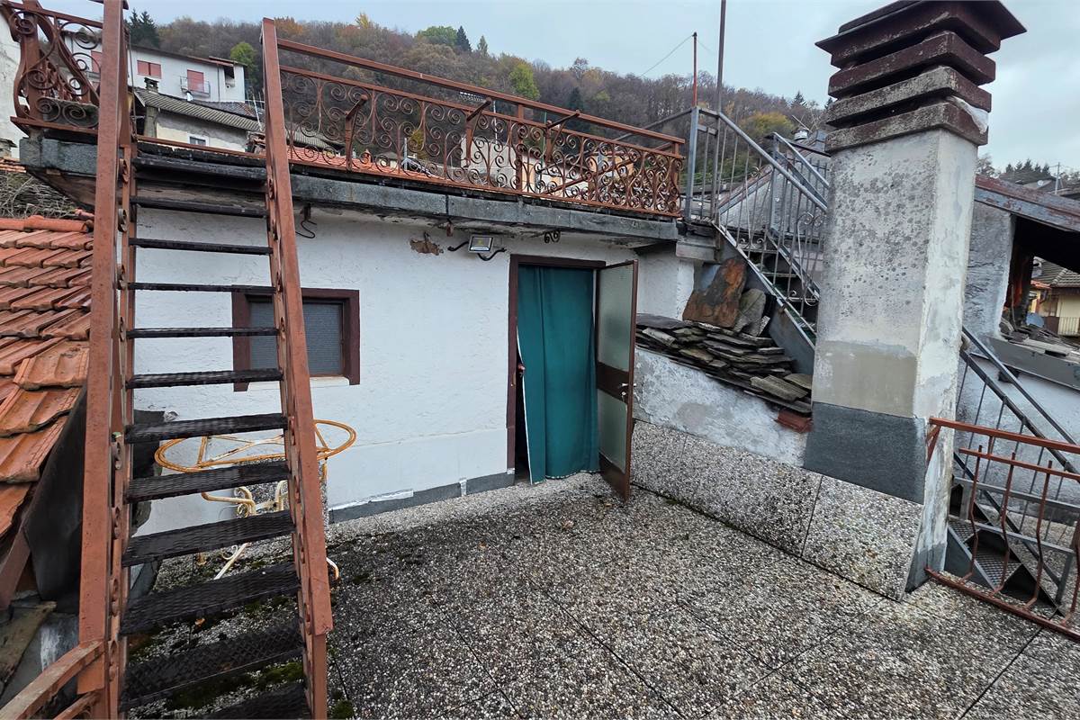 Porzione di casa ad Armio 