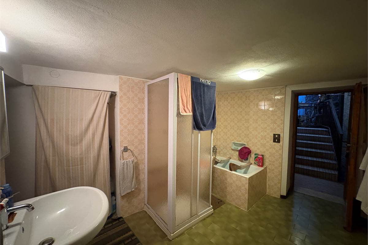 Porzione di casa ad Armio 