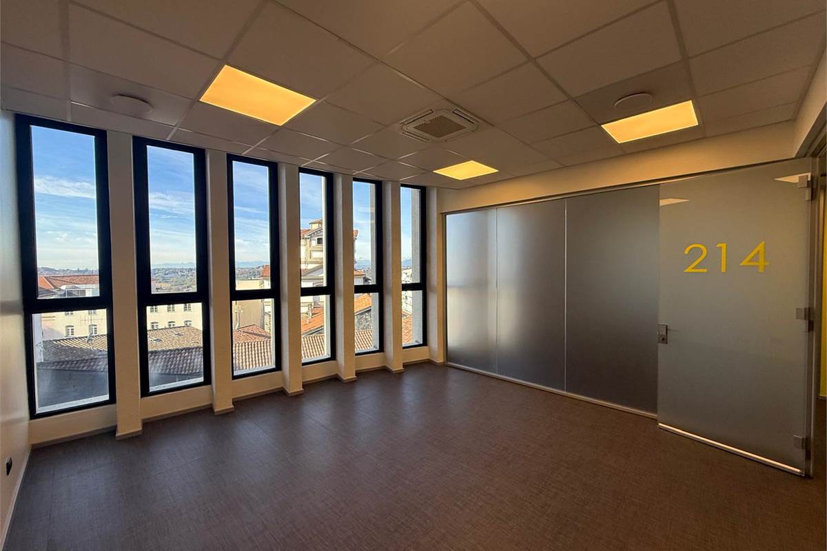 Locali ad uso ufficio a Cantu