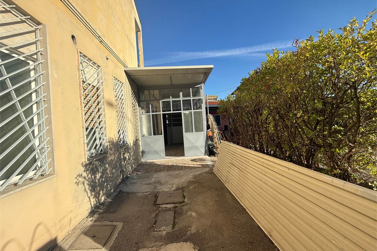 Quadrilocale con box e sottotetto