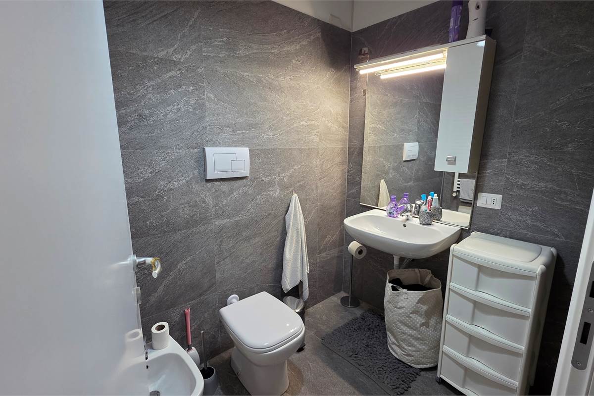 Ampio bilocale con terrazzo