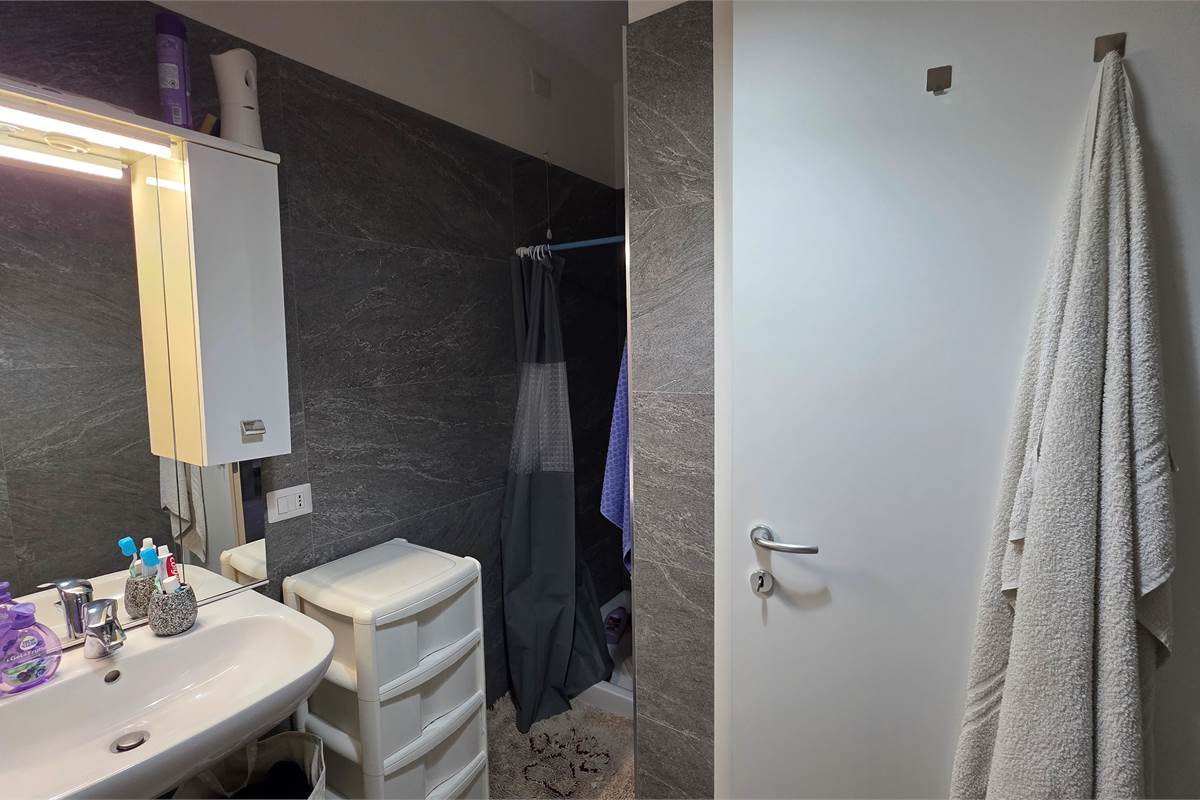 Ampio bilocale con terrazzo