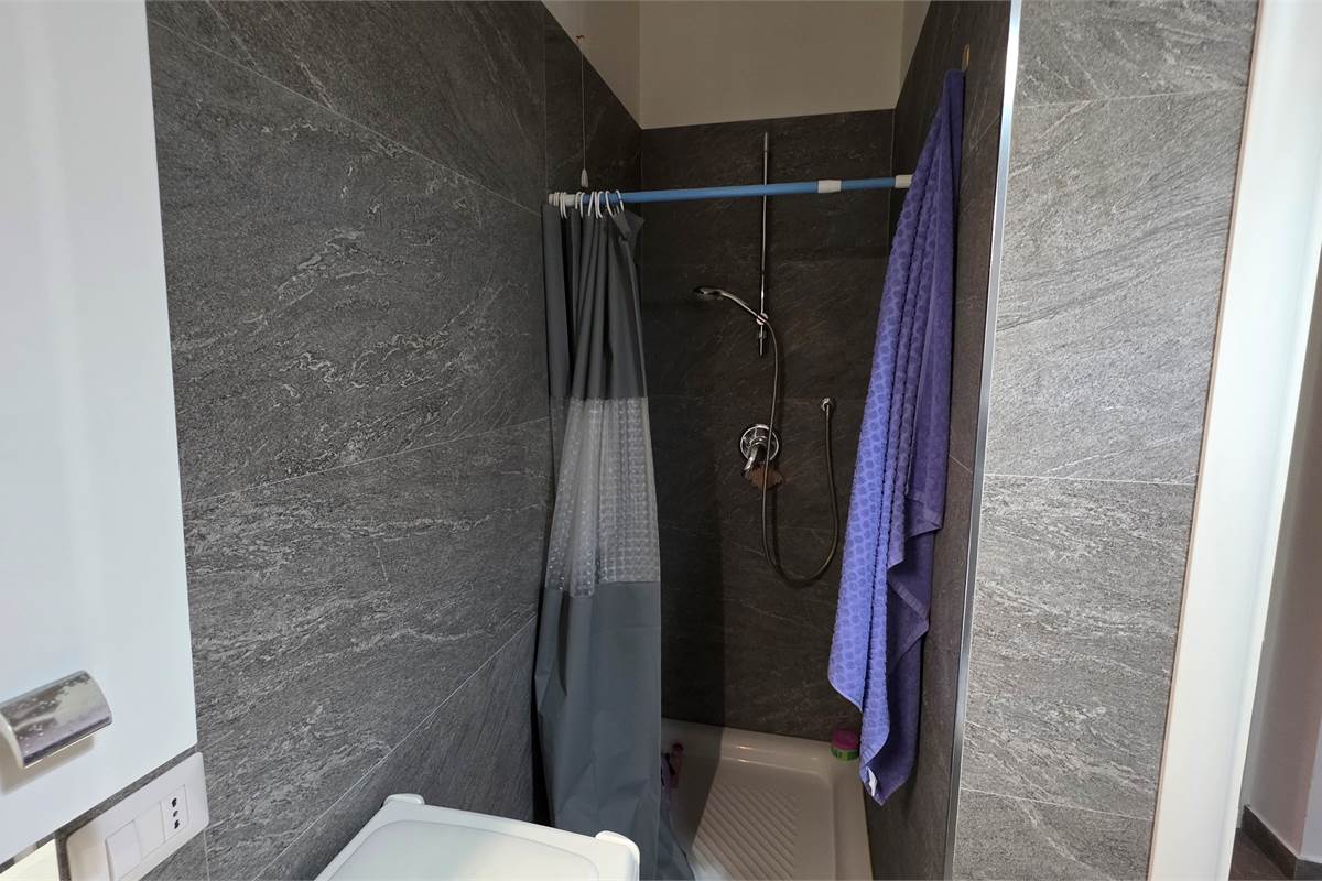 Ampio bilocale con terrazzo