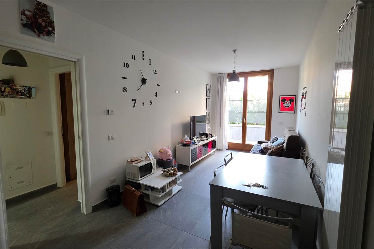 Ampio bilocale con terrazzo