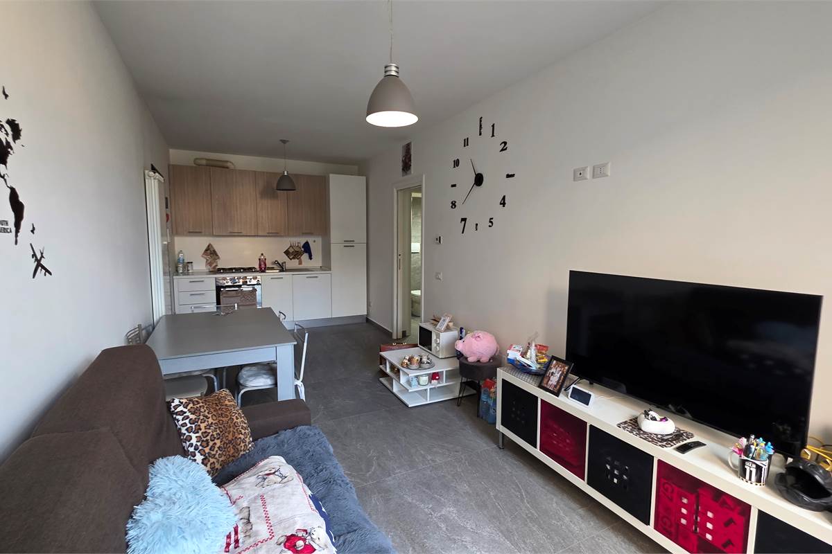 Ampio bilocale con terrazzo