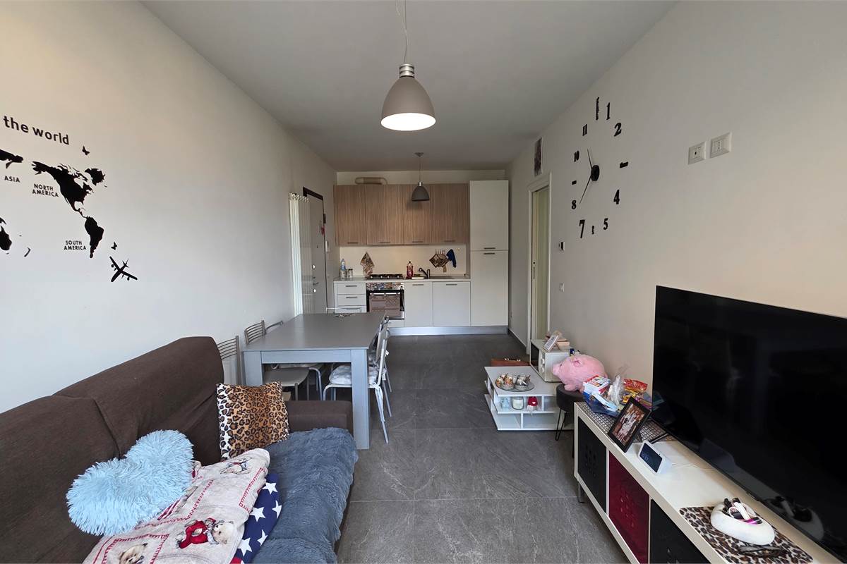 Ampio bilocale con terrazzo