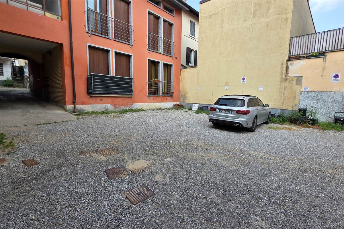 Ampio bilocale con terrazzo