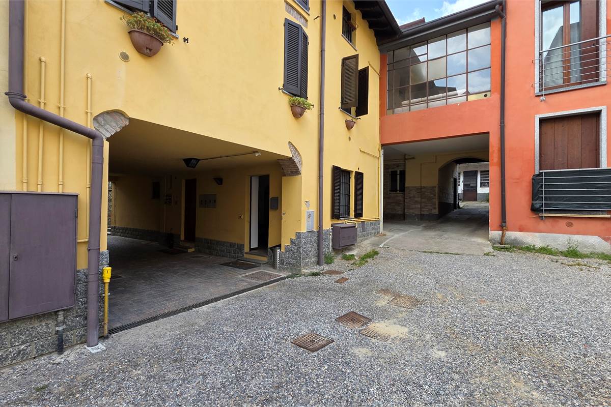 Ampio bilocale con terrazzo