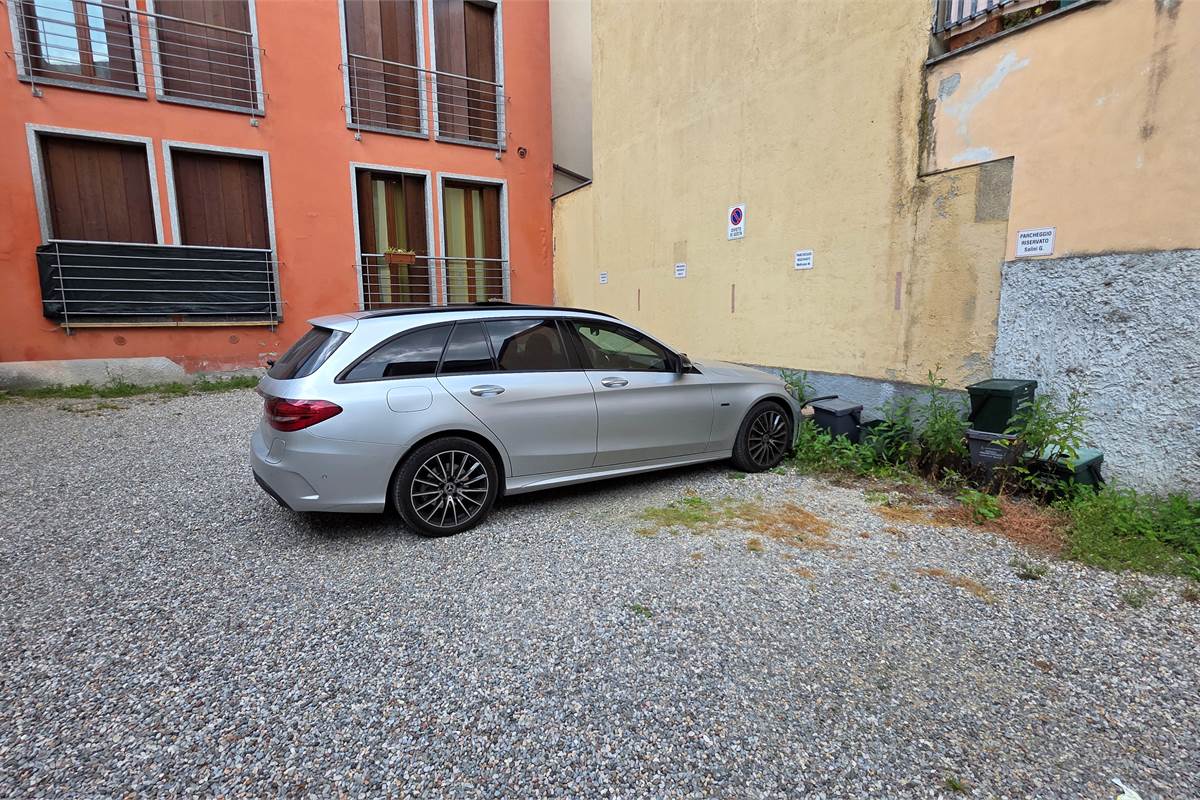 Ampio bilocale con terrazzo