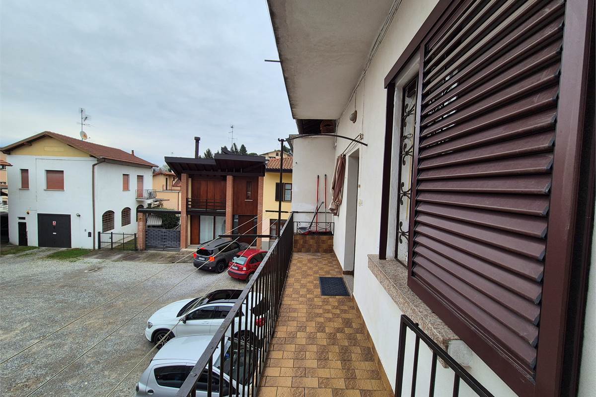 Bilocale in centro a Fino mornasco