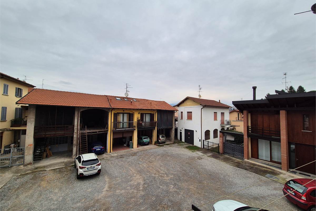 Bilocale in centro a Fino mornasco