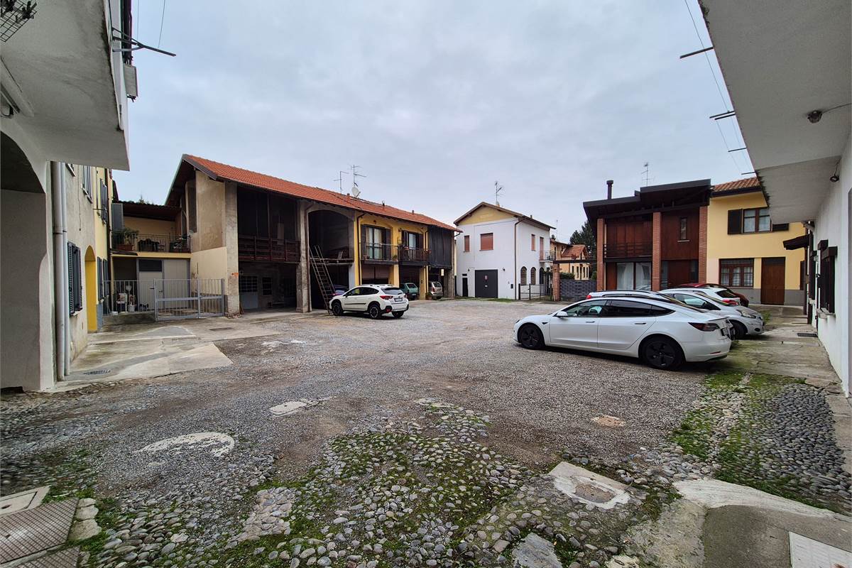 Bilocale in centro a Fino mornasco