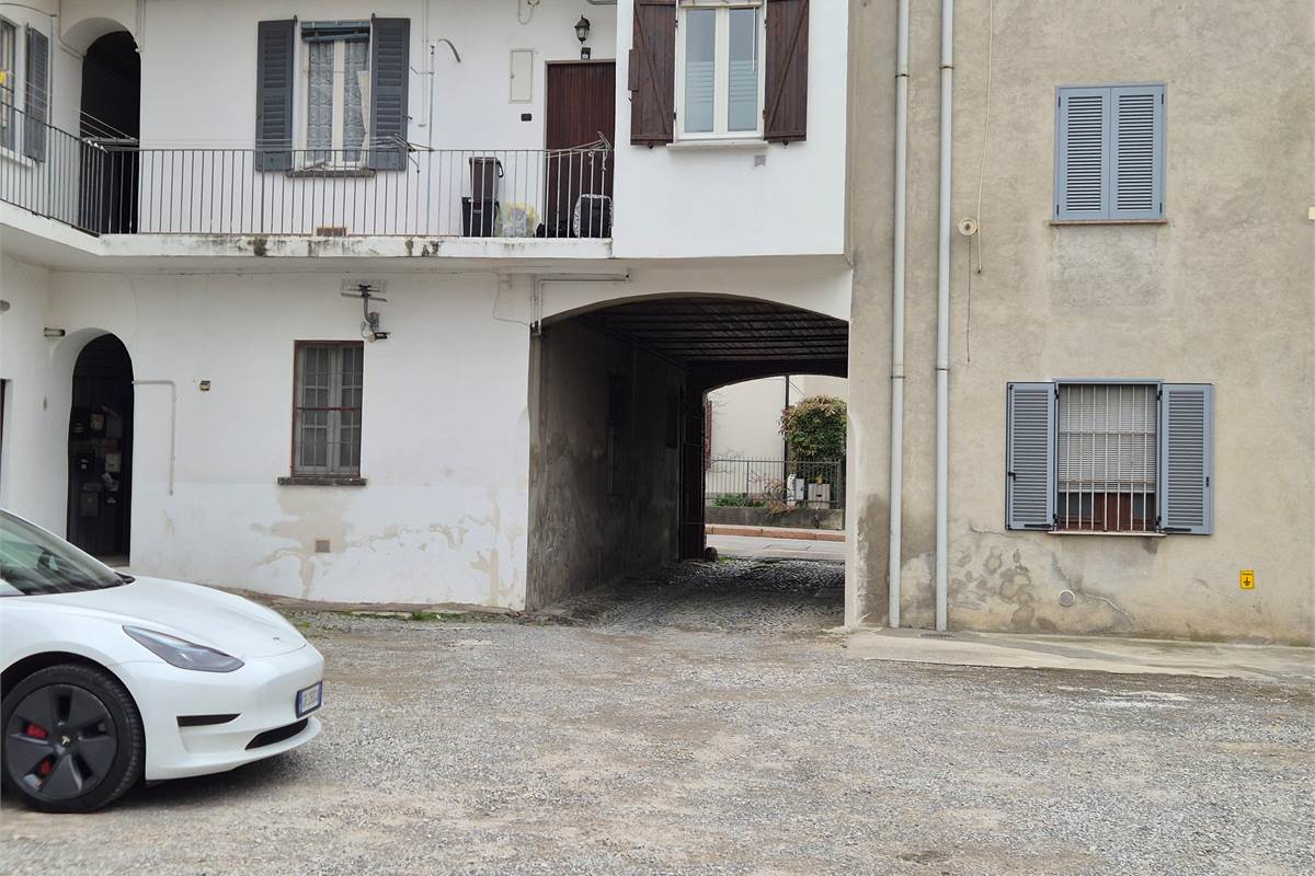 Bilocale in centro a Fino mornasco